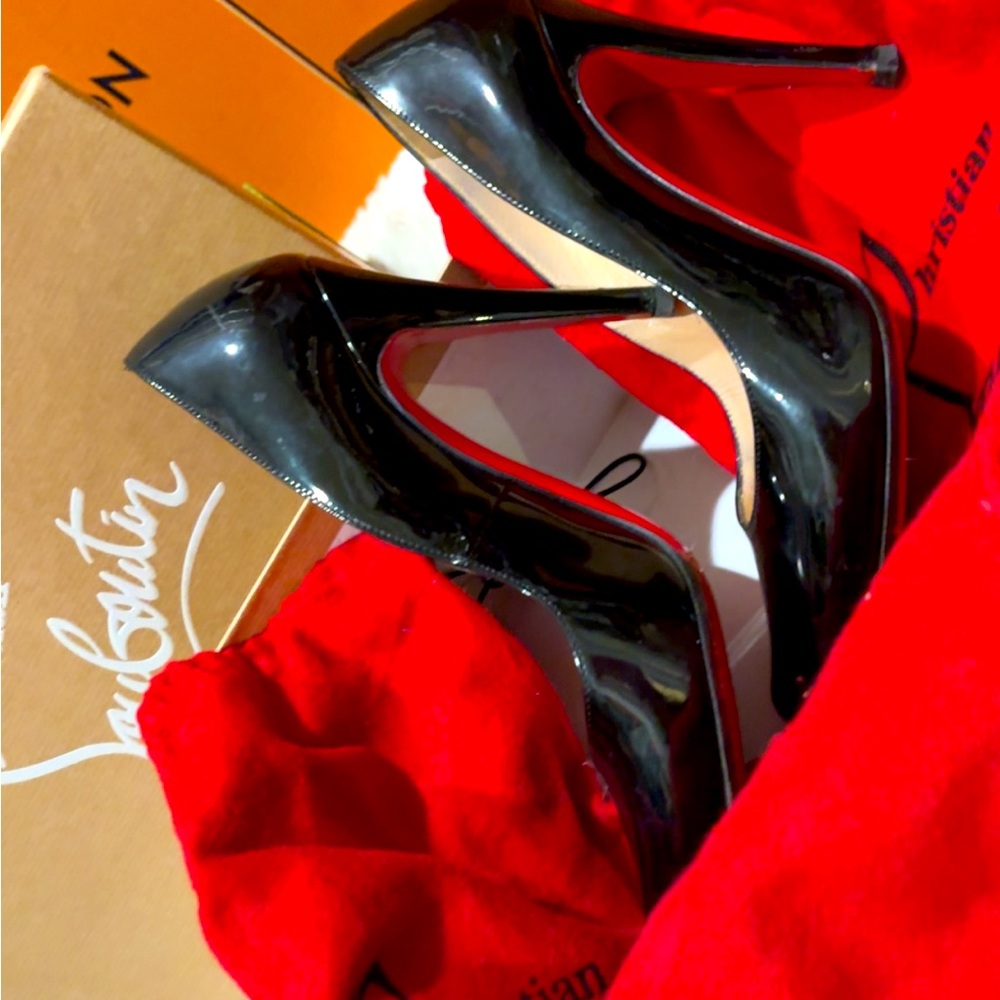 Christian  laboutin black heels 👠 auténtic